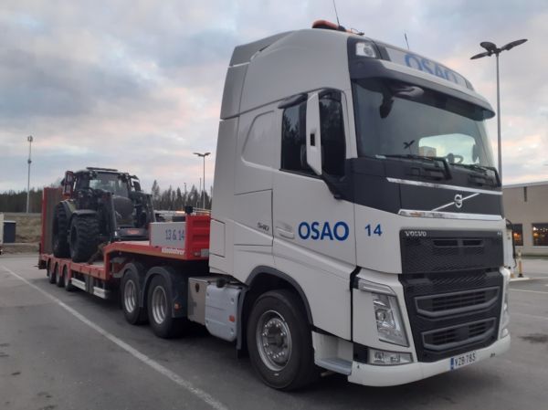 Koulutuskuntayhtymä OSAO:n Volvo FH540
Koulutuskuntayhtymä OSAO:n Volvo FH540 lavettiyhdistelmä.
Avainsanat: Osao Volvo FH540 Shell Hirvaskangas 14