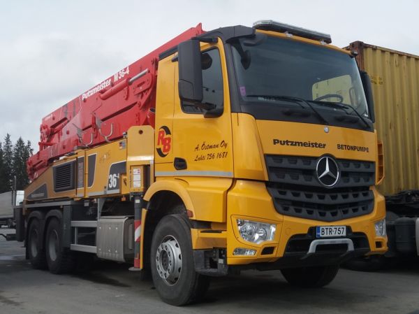 A Östmanin MB Actros
A Östman Oy:n MB Actros betonin pumppausauto.
Avainsanat: Östman MB Actros ABC Hirvaskangas