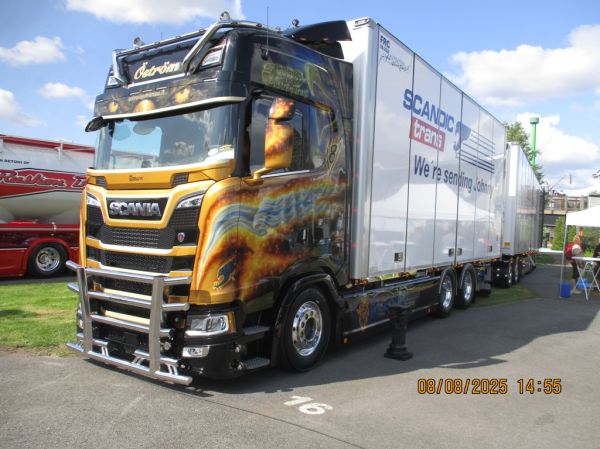 Öström Pro Transin Scania
Öström Pro Transin Scania täysperävaunuyhdistelmä.
Avainsanat: Öström ÖPT Scania Scandic-Trans Alahärmä25