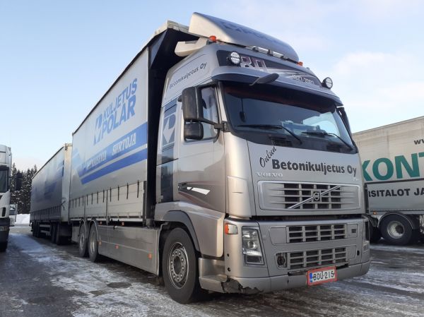 Oulun Betonikuljetuksen Volvo FH
Kuljetuspolarin ajossa oleva Oulun Betonikuljetus Oy:n  Volvo FH täysperävaunuyhdistelmä.
Avainsanat: Kuljetuspolar Oulun-Betonikuljetus Volvo FH ABC Hirvaskangas