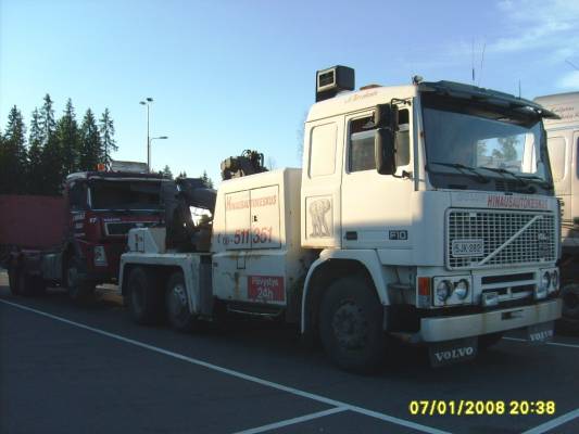 Oulun Hinausautokeskuksen Volvo F10
Oulun Hinausautokeskuksen Volvo F10 hinausauto.
Avainsanat: Hinausautokeskus Volvo F10 ABC Hirvaskangas