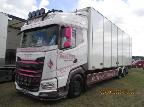 Oy Team A&T Transport Ab:n DAF XF530
Oy Team A&T Transport Ab:n DAF XF530 rahtiauto.
Avainsanat: Team-A&T-Transport DAF XF530 Alahärmä25 Aatu