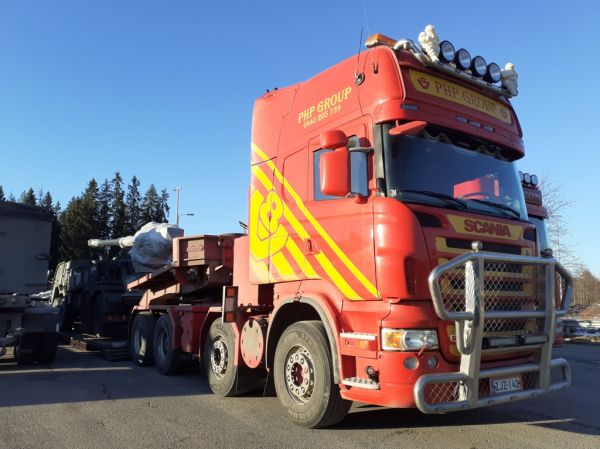 PHP Groupin Scania R620
Php Group Oy Ltd:n Scania R620 lavettiyhdistelmä.
Avainsanat: PHP-Group Scania R620 ABC Hirvaskangas