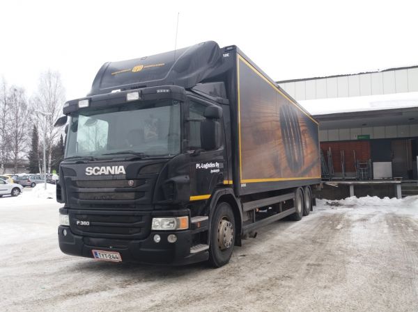 PL-Logisticsin Scania P360
PL-Logistics Oy:n Scania P360 jakeluauto.
Avainsanat: PL-Logistics Scania P360 Olvi