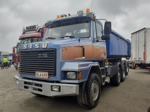 P Ikäheimon Sisu SR300
P Ikäheimon Sisu SR300 vaihtolava-auto.
Avainsanat: Ikäheimo Sisu SR300 Tahko25