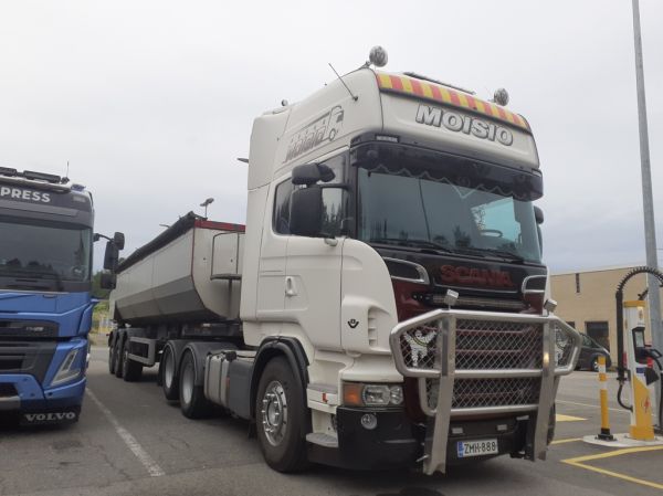 P Moision Scania
P Moisio Oy: n Scania sorapuolikas.
Avainsanat: Moisio Scania Shell Hirvaskangas