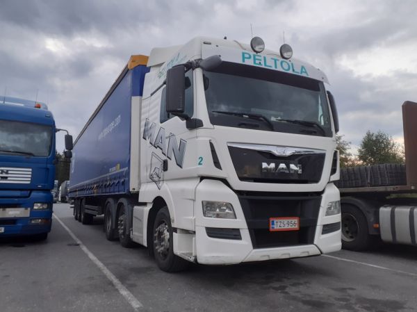 Peltola Hard Dutyn MAN TGX 26.440
Peltola Hard Duty Oy:n MAN TGX 26.440 puoliperävaunuyhdistelmä.
Avainsanat: Peltola MAN TGX 26.440 ABC Hirvaskangas 2