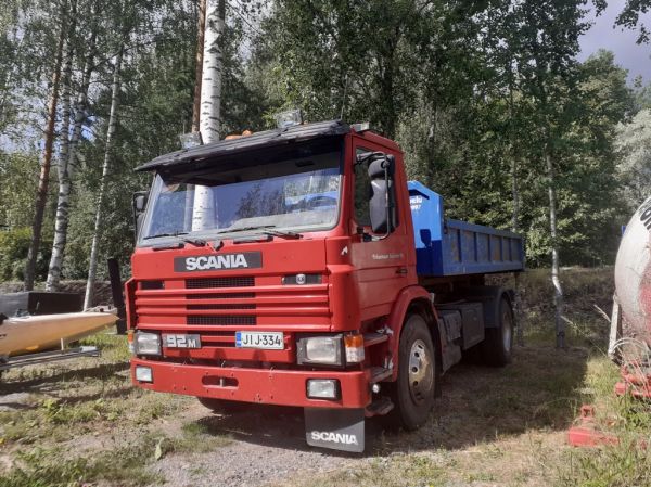 Pirkanmaan Talotoimen Scania 92M
Pirkanmaan Talotoimi Oy:n Scania 92M vaihtolava-auto.
Avainsanat: Pirkanmaan-Talotoimi Scania 92M