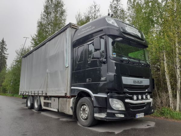 Pohjolan Alituspalvelun DAF XF510
Pohjolan Alituspalvelu Oy:n DAF XF510 rahtiauto.
Avainsanat: Pohjolan Alituspalvelu DAF XF510 ABC Hirvaskangas