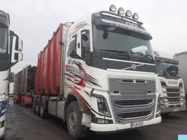 Pomarakin Volvo FH650
Pomarak Oy:n Volvo FH650 puutavarayhdistelmä.
Avainsanat: Pomarak Volvo FH650 ABC Hirvaskangas