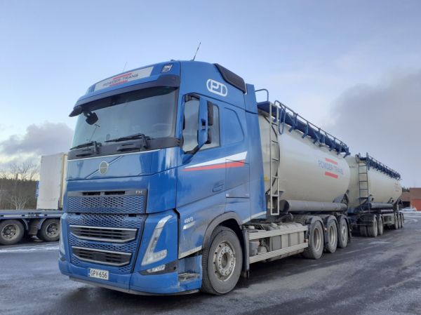 Powder-Transin Volvo FH
Powder-Transin Volvo FH säiliöyhdistelmä.
Avainsanat: Powder-Trans Volvo FH ABC Hirvaskangas 40013