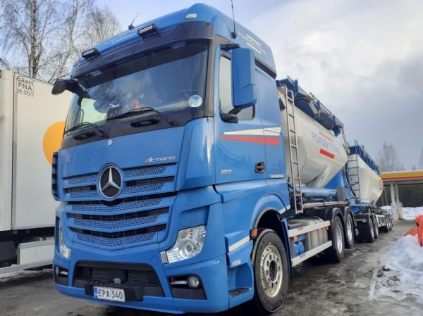 Powder-Transin MB 2651 Actros
Powder-Transin MB 2651 Actros säiliöyhdistelmä.
Avainsanat: Powder-Trans MB 2651 Actros Shell Hirvaskangas 40068