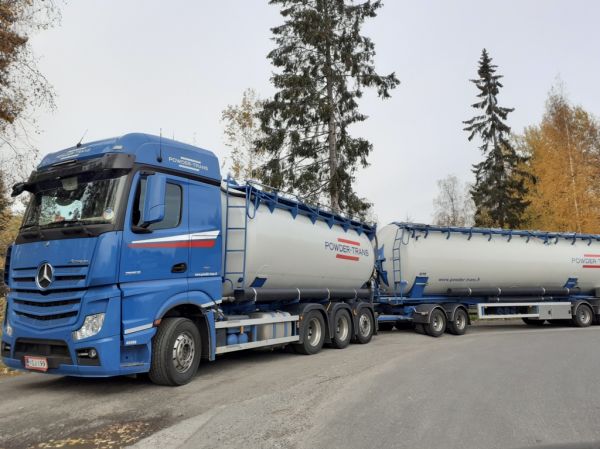 Powder-Transin MB 3553 Actros
Powder-Transin MB 3553 Actros säiliöyhdistelmä.
Avainsanat: Powder-Trans MB 3553 Actros 40090 Neste