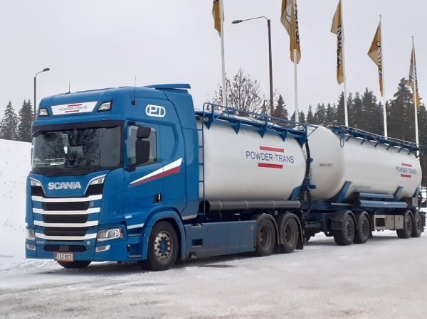 Powder-Transin Scania R520
Powder-Transin Scania R520 säiliöyhdistelmä.

Avainsanat: Powder-Trans Scania R520 40204 ABC Hirvaskangas