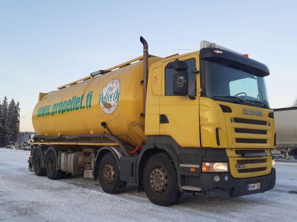 Propelletin Scania R420
Propellet Oy:n Scania R420 säiliöauto.
Avainsanat: Propellet Scania R420 ABC Hirvaskangas