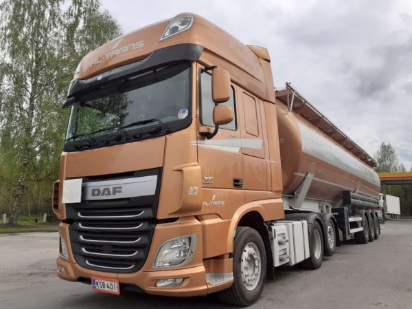 RL-Transin DAF XF460
Oy RL-Trans Ab:n DAF XF460 säiliöpuolikas 
Avainsanat: RL-Trans DAF XF460 Shell Hirvaskangas 27
