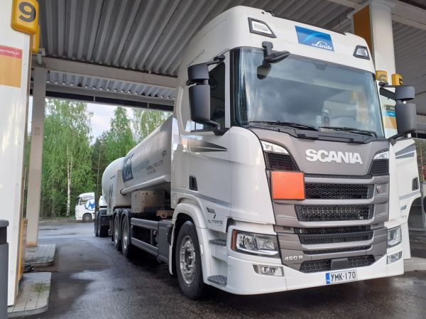 Klikkaa kuvaa nähdäksesi se täysikokoisena
==============
RL-Transin Scania 460R
Oy RL-Trans Ab:n Scania 460R säiliöyhdistelmä.
Avainsanat: RL-Trans Scania 460R ST1 Hirvaskangas 973 RL-Transin Scania 460R
Oy RL-Trans Ab:n Scania 460R säiliöyhdistelmä.
Avainsanat: RL-Trans Scania 460R ST1 Hirvaskangas 973