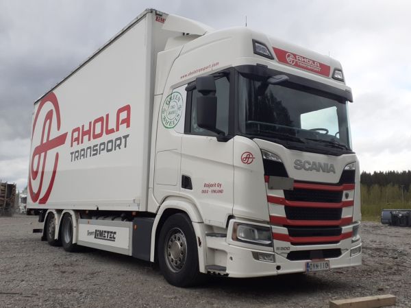 Raijarien Scania R500
Ahola Transportin ajossa oleva Raijarit Oy:n Scania R500 rahtiauto.
Avainsanat: Ahola-Transport Raijarit Scania R500 Hirvaskangas