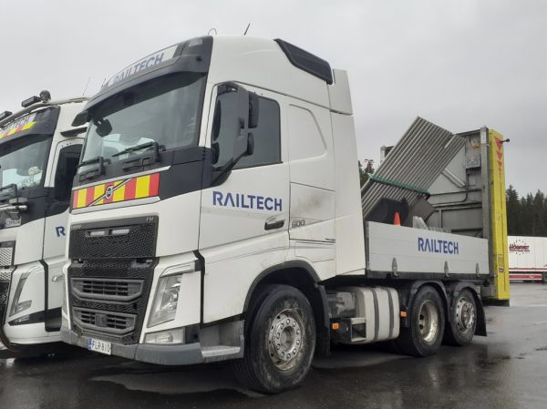 Klikkaa kuvaa nähdäksesi se täysikokoisena
==============
Railtechin Volvo FH500
Railtech Oy:n Volvo FH500 TMA-ajoneuvo
Avainsanat: Railtech Volvo FH500 ABC Hirvaskangas TMA Railtechin Volvo FH500
Railtech Oy:n Volvo FH500 TMA-ajoneuvo
Avainsanat: Railtech Volvo FH500 ABC Hirvaskangas TMA