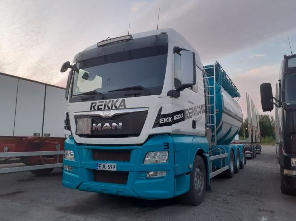 Klikkaa kuvaa nähdäksesi se täysikokoisena
==============
Rekka Groupin MAN TGX 35.560
Rekka Groupin MAN TGX 35.560 säiliöauto.
Avainsanat: Rekka-Group MAN TGX 35.560 Hirvaskangas Rekka Groupin MAN TGX 35.560
Rekka Groupin MAN TGX 35.560 säiliöauto.
Avainsanat: Rekka-Group MAN TGX 35.560 Hirvaskangas
