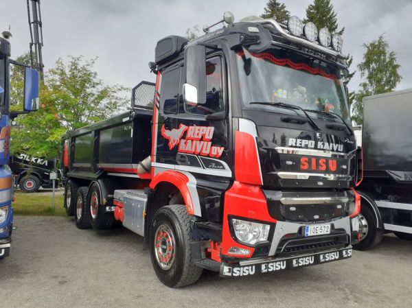 Klikkaa kuvaa nähdäksesi se täysikokoisena
==============
Repo Kaivun Sisu Polar
Repo Kaivu Oy:n Sisu Polar sora-auto.
Avainsanat: Repokaivu Sisu Polar Runni26 Repo Kaivun Sisu Polar
Repo Kaivu Oy:n Sisu Polar sora-auto.
Avainsanat: Repokaivu Sisu Polar Runni26