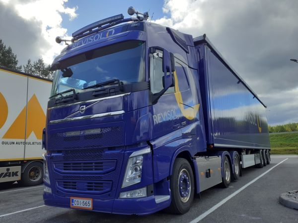 Revisolin Volvo FH500
Revisolin Volvo FH500 puoliperävaunuyhdistelmä.
Avainsanat: Revisol Volvo FH500 Shell Hirvaskangas