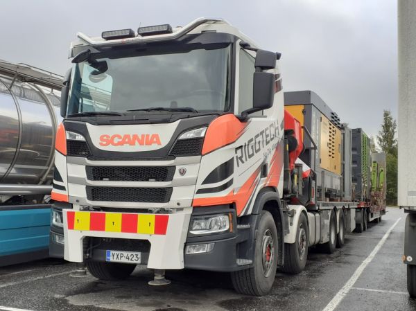 Klikkaa kuvaa nähdäksesi se täysikokoisena
==============
Riggtech Finlandin Scania
Riggtech Finland Oy:n nosturilla varustettu Scania täysperävaunuyhdistelmä.
Avainsanat: Riggtech Scania ST1 Riggtech Finlandin Scania
Riggtech Finland Oy:n nosturilla varustettu Scania täysperävaunuyhdistelmä.
Avainsanat: Riggtech Scania ST1