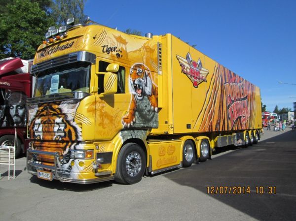 Kuljetus Ristimaan Scania R500
Kuljetus Ristimaa Oy:n Scania R500 "Tiger'" puoliperävaunuyhdistelmä.
Avainsanat: Ristimaa Scania R500 Tiger Viitasaari14