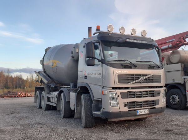 Ruskon Betonin Volvo FM400
Ruskon Betonin Volvo FM400 "Niina" betoniauto.
Avainsanat: Ruskon Betoni Volvo FM400 Hirvaskangas Niina