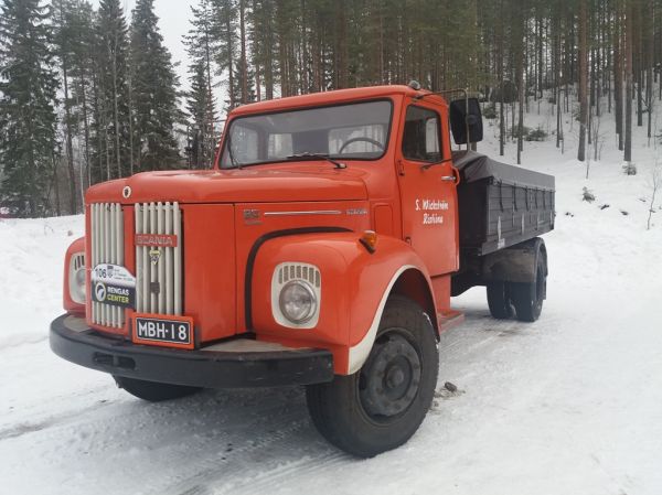 S Wickströmin Scania 80
S Wickströmin Scania 80 kuorma-auto.
Avainsanat: Wickström Scania 80