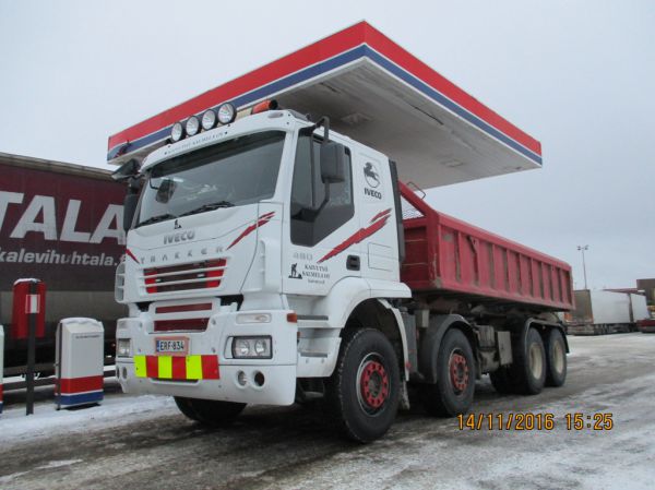 Kaivutyö Salmelan Iveco Trakker 480
Kaivutyö Salmelan Iveco Trakker 480 sora-auto.
Avainsanat: Salmela Iveco Trakker ABC Hirvaskangas