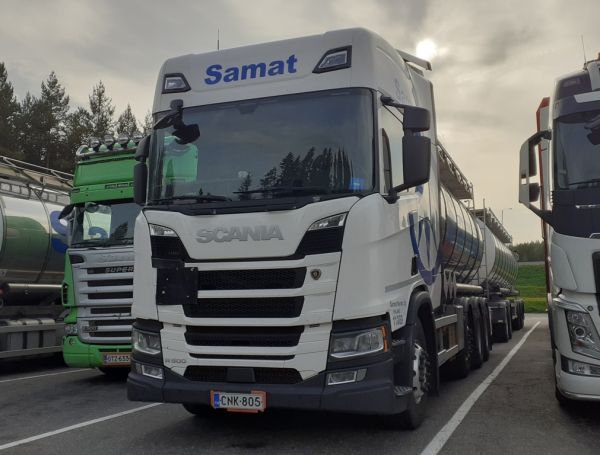 Samat Nordicin Scania R500
Samat Nordic Oy:n Scania R500 säiliöyhdistelmä.

Avainsanat: Samat Nordic Scania R500 Shell Hirvaskangas 71047 11089