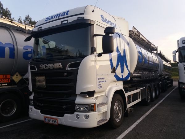 Oy Rimito Transport Ab:n Scania R580
Samat Groupin ajossa oleva Oy Rimito Transport Ab:n Scania R580 säiliöyhdistelmä.
Avainsanat: Samat Group Rimito Scania R580 Shell Hirvaskangas 14225