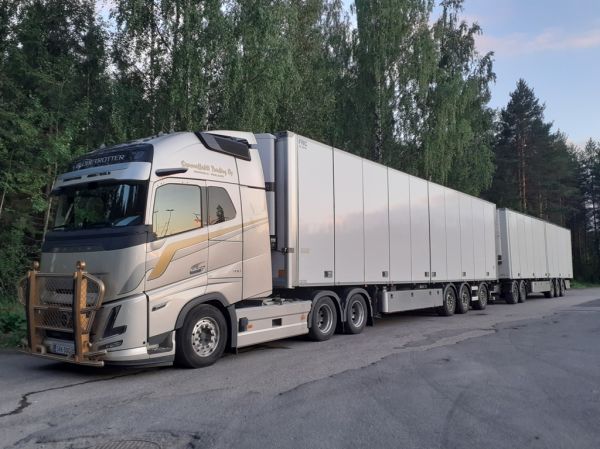 Klikkaa kuvaa nähdäksesi se täysikokoisena
==============
Sammallahti Tradingin Volvo FH
Sammallahti Trading Oy:n Volvo FH hct-yhdistelmä.
Avainsanat: Sammallahti Trading Volvo FH ST1 Hirvaskangas Hct Globetrotter Sammallahti Tradingin Volvo FH
Sammallahti Trading Oy:n Volvo FH hct-yhdistelmä.
Avainsanat: Sammallahti Trading Volvo FH ST1 Hirvaskangas Hct Globetrotter