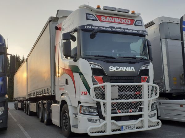 Transport Savikon Scania
Transport Savikko Oy:n Scania b-juna.
Avainsanat: Savikko Scania ABC Hirvaskangas B-juna 79 Markku