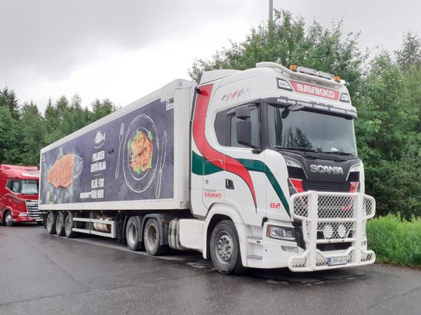 Klikkaa kuvaa nähdäksesi se täysikokoisena
==============
Transport Savikon Scania
Transport Savikko Oy:n Scania puoliperävaunuyhdistelmä.
Avainsanat: Savikko Scania ABC Hirvaskangas 82 Hätälä Transport Savikon Scania
Transport Savikko Oy:n Scania puoliperävaunuyhdistelmä.
Avainsanat: Savikko Scania ABC Hirvaskangas 82 Hätälä