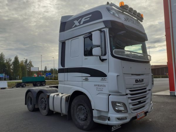 Savirannan DAF XF510
Savirannan DAF XF510 rekkaveturi.
Avainsanat: Saviranta DAF XF510 Hirvaskangas