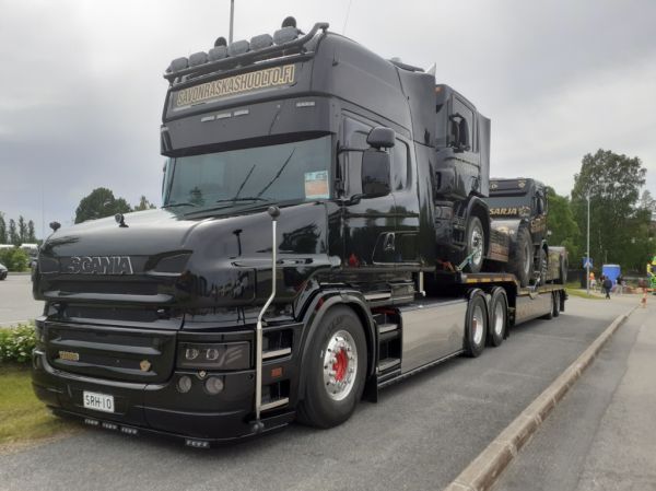 Klikkaa kuvaa nähdäksesi se täysikokoisena
==============
Savon Raskashuollon Scania T888
Savon Raskashuollon Scania T888 lavettiyhdistelmä.
Avainsanat: Savon Raskashuolto Scania T888 Viitasaari26 Savon Raskashuollon Scania T888
Savon Raskashuollon Scania T888 lavettiyhdistelmä.
Avainsanat: Savon Raskashuolto Scania T888 Viitasaari26
