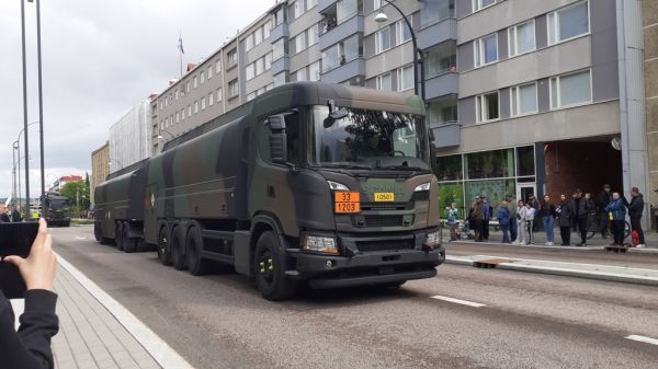 Puolustusvoimien Scania
Puolustusvoimien Scania säiliöyhdistelmä.
Avainsanat: Puolustusvoimat Scania