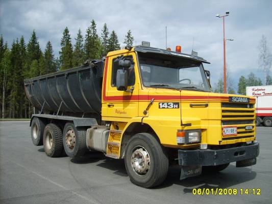 Scania T143H
Asfalttilavalla varustettu Scania T143H.
Avainsanat: Scania T143H ABC Hirvaskangas
