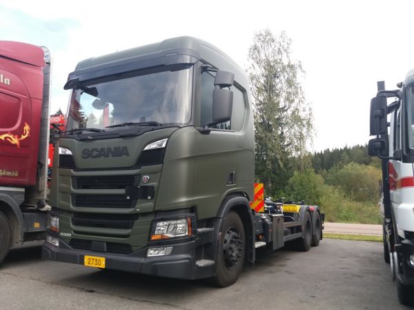 Puolustusvoimien Scania R500
Puolustusvoimien Scania R500 koukkulava-auto.
Avainsanat: Puolustusvoimat Scania R500