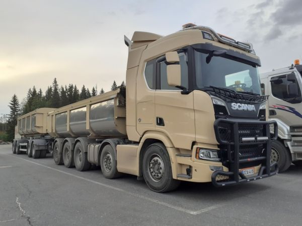 S Inhan Scania R730
S Inhan Scania R730 sorayhdistelmä.
Avainsanat: Inha Scania R730 ABC Hirvaskangas