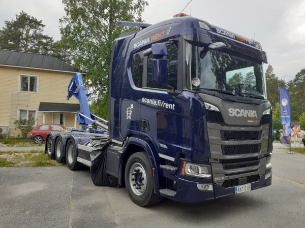 Klikkaa kuvaa nähdäksesi se täysikokoisena
==============
Scania Rentin Scania 560R
Scania Rentin Scania 560R koukkulava-auto.
Avainsanat: Scania 560R Runni26 Scania Rentin Scania 560R
Scania Rentin Scania 560R koukkulava-auto.
Avainsanat: Scania 560R Runni26