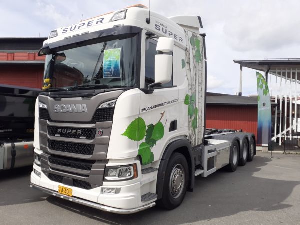 Scania 560R
Scania 560R koukkulava-auto.
Avainsanat: Scania 560R Himos23