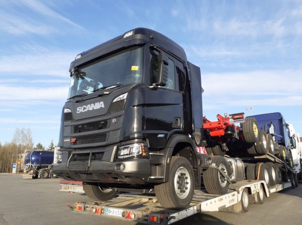 Scania 560R XT
Scania 560R XT kuorma-auton alusta.
Avainsanat: Scania 560RXT ABC Hirvaskangas