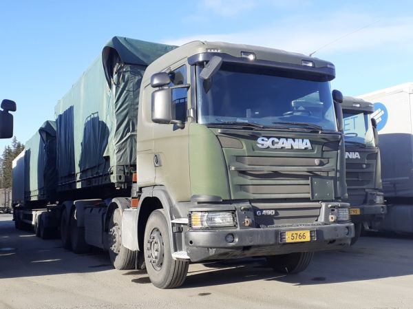Puolustusvoimien Scania G490
Puolustusvoimien Scania G490 täysperävaunuyhdistelmä.
Avainsanat: Puolustusvoimat PV Scania G490 ABC Hirvaskangas