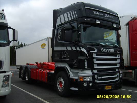 Scania R500
Scania R500 koukkulava-auto.
Avainsanat: Scania R500 ABC Hirvaskangas