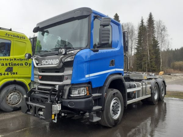 Scania G500XT
Scania G500XT koukkulava-auto.
Avainsanat: Scania G500XT