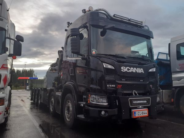 Scania G540XT
Nosturilla varustettu Scania G540XT.
Avainsanat: Scania G540XT ABC Hirvaskangas