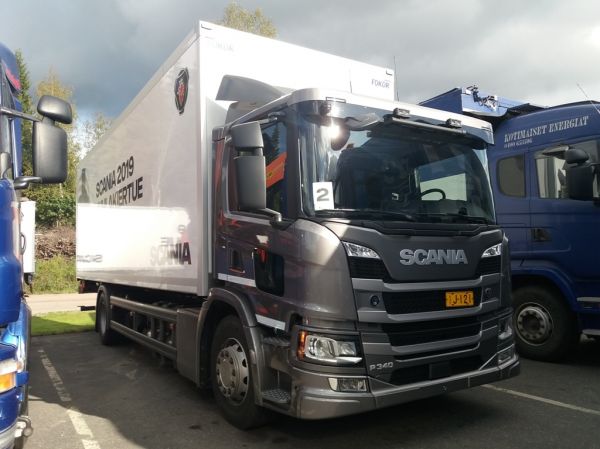 Scania P340
Scania Juhlakiertue 2019 Scania P340 jakeluauto.
Avainsanat: Scania P340 Scania-Juhlakiertue-2019